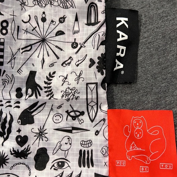 KARA NY Duplex Phone case in Butter Yellow - Picture 11 of 12